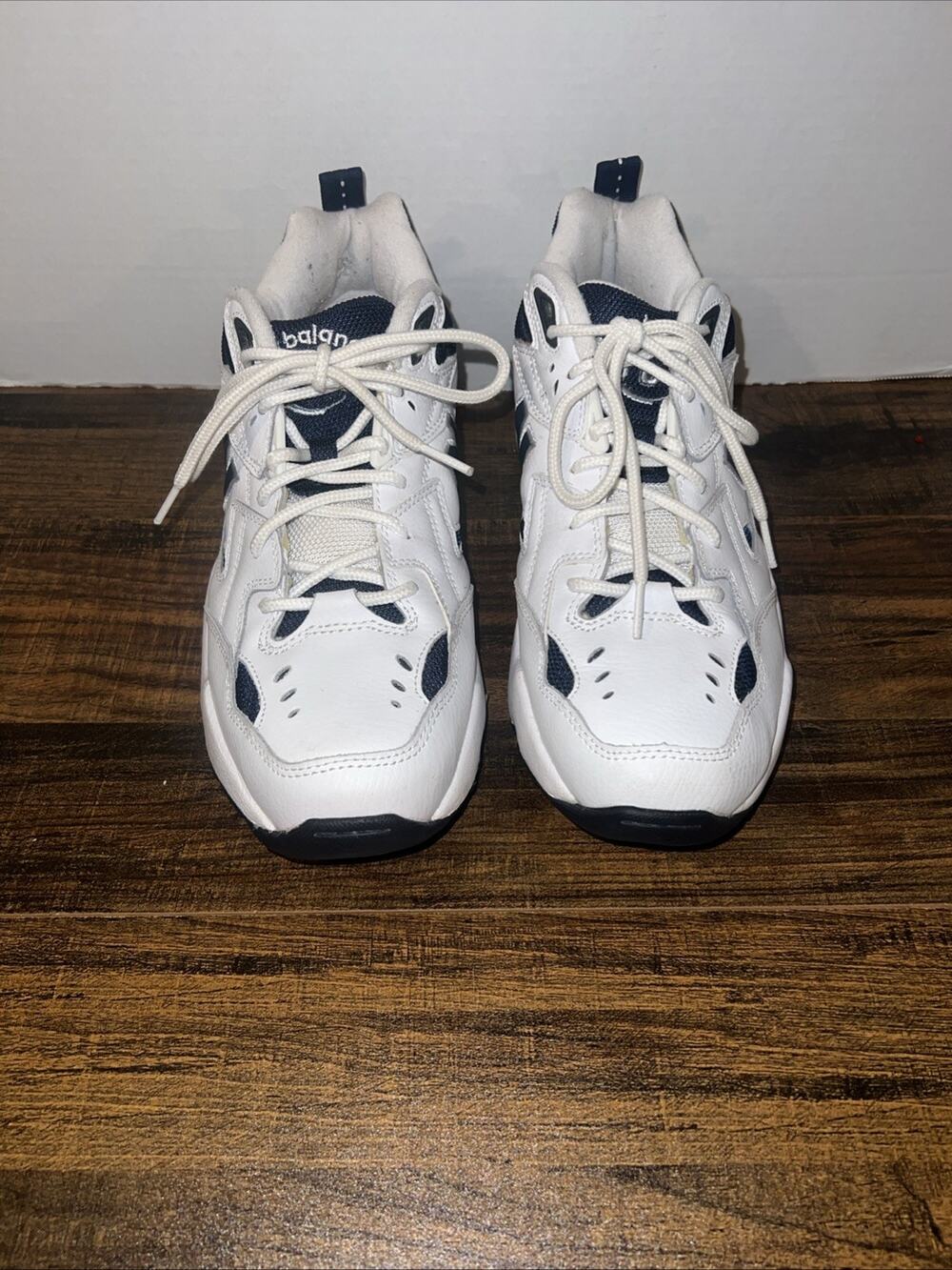 white New Balance 608 sneakers Size 9 1/2